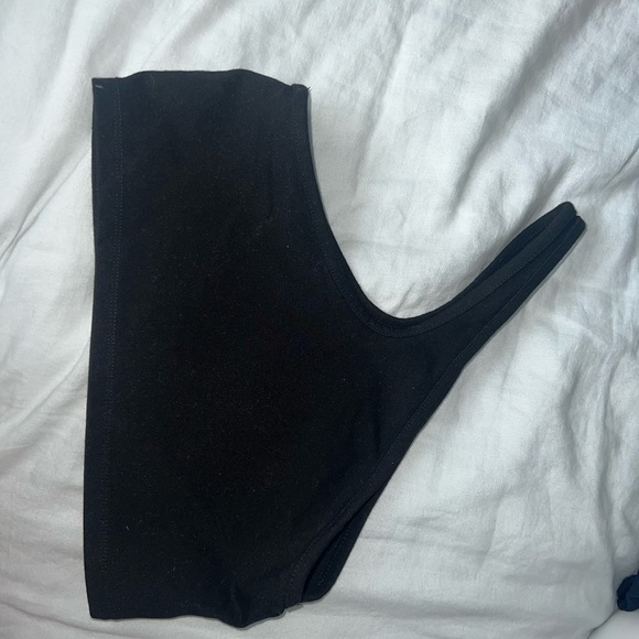 Adika Crop Top - Picture 1 of 2